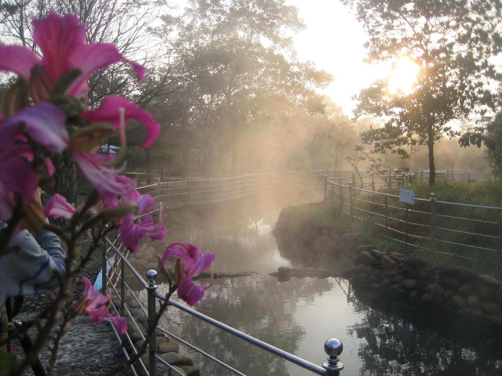 Thanh Tan Hot Springs By Fusion Хюе Екстер'єр фото